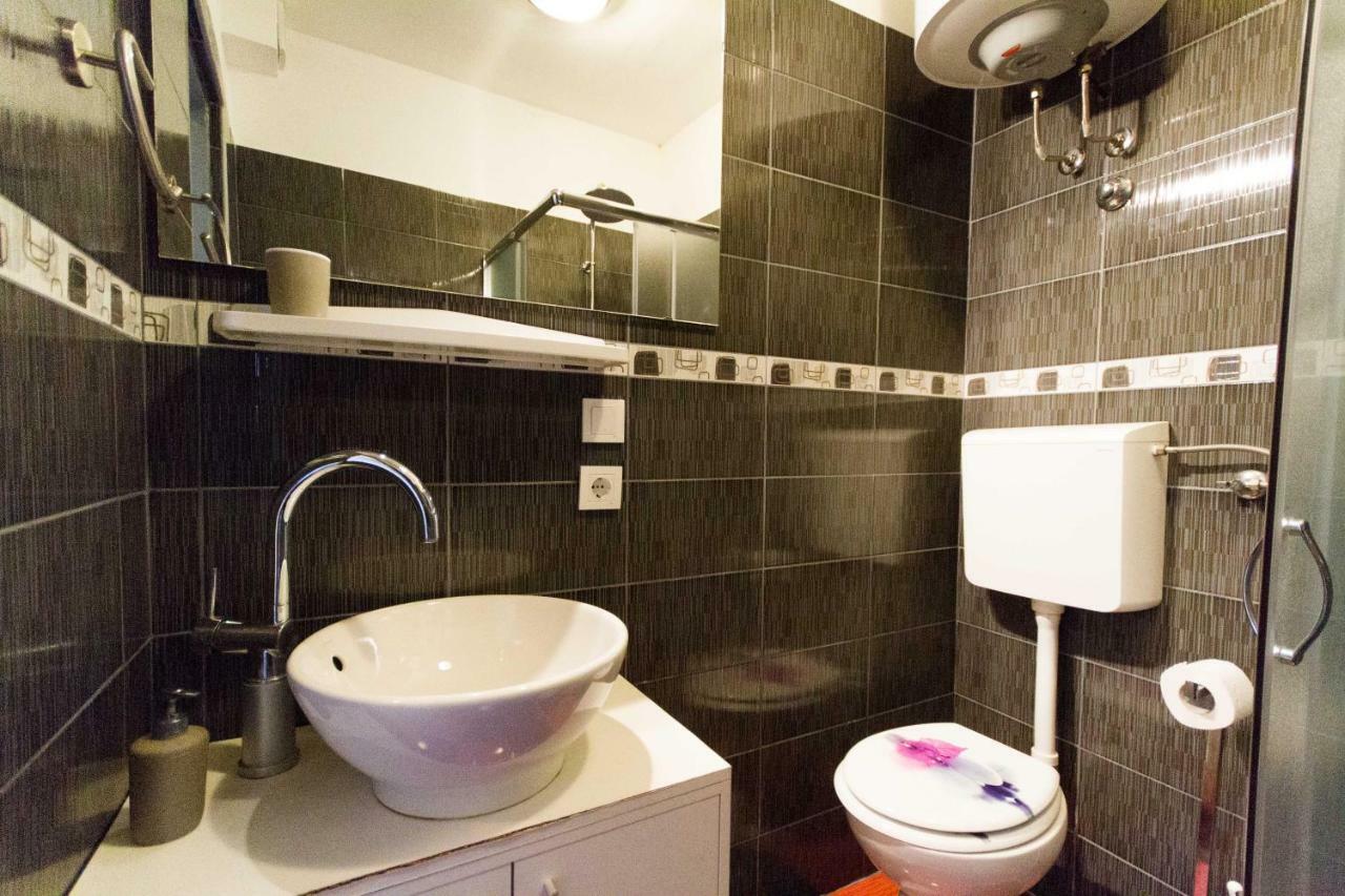 Apartment T & D Pula Eksteriør billede